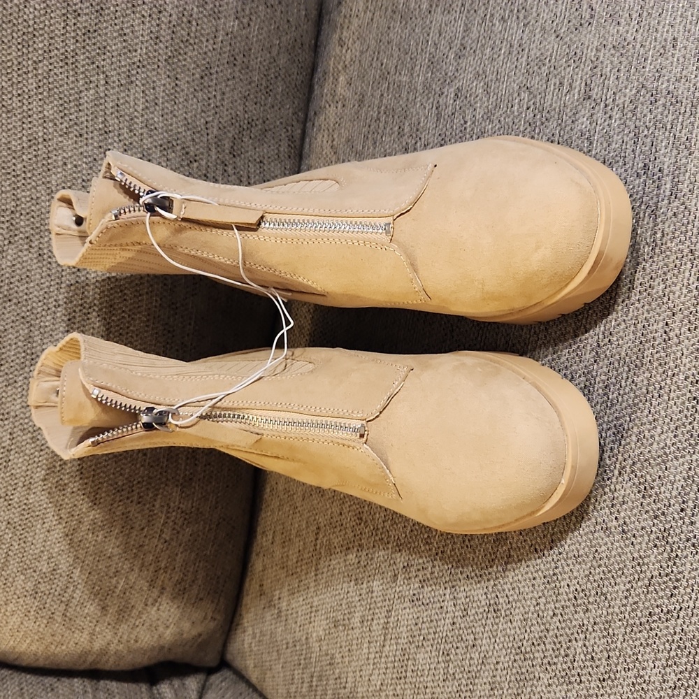 AK Anne Klein iFlex Ankle Boots Size 8